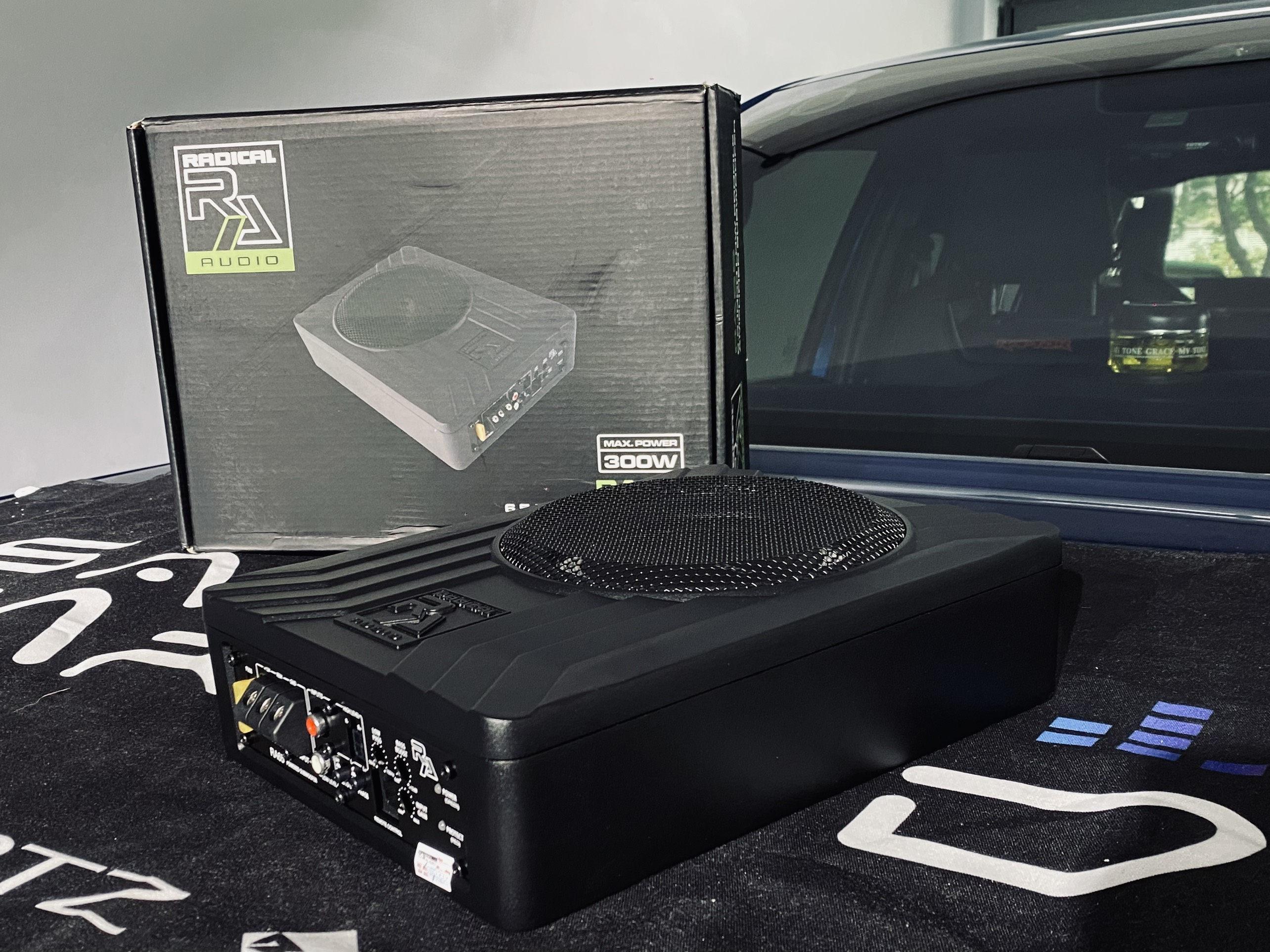 LOA SUB ĐIỆN LẮP GẦM GHẾ RADICAL RA65